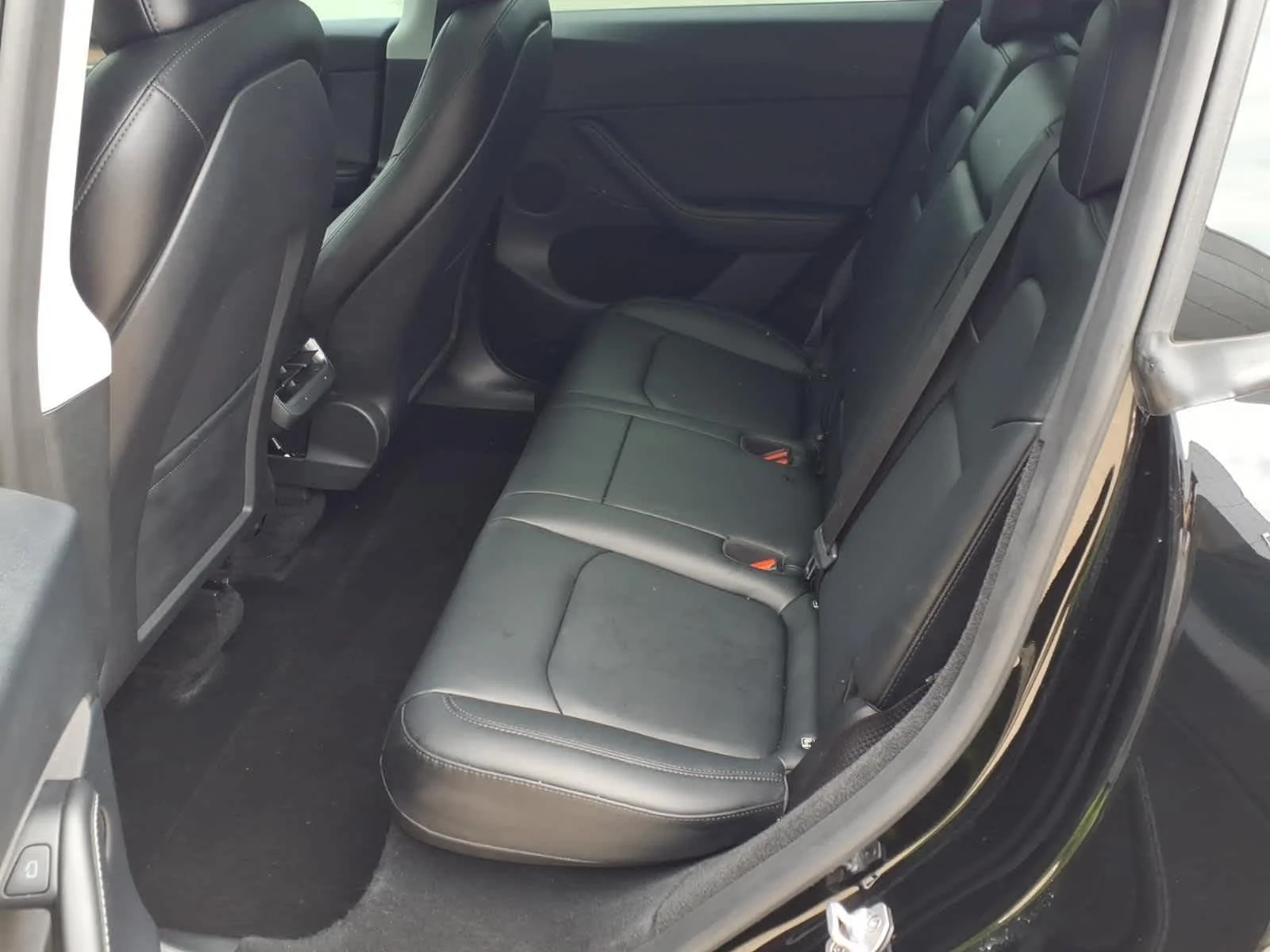 Used 2023 Black Tesla  image 25