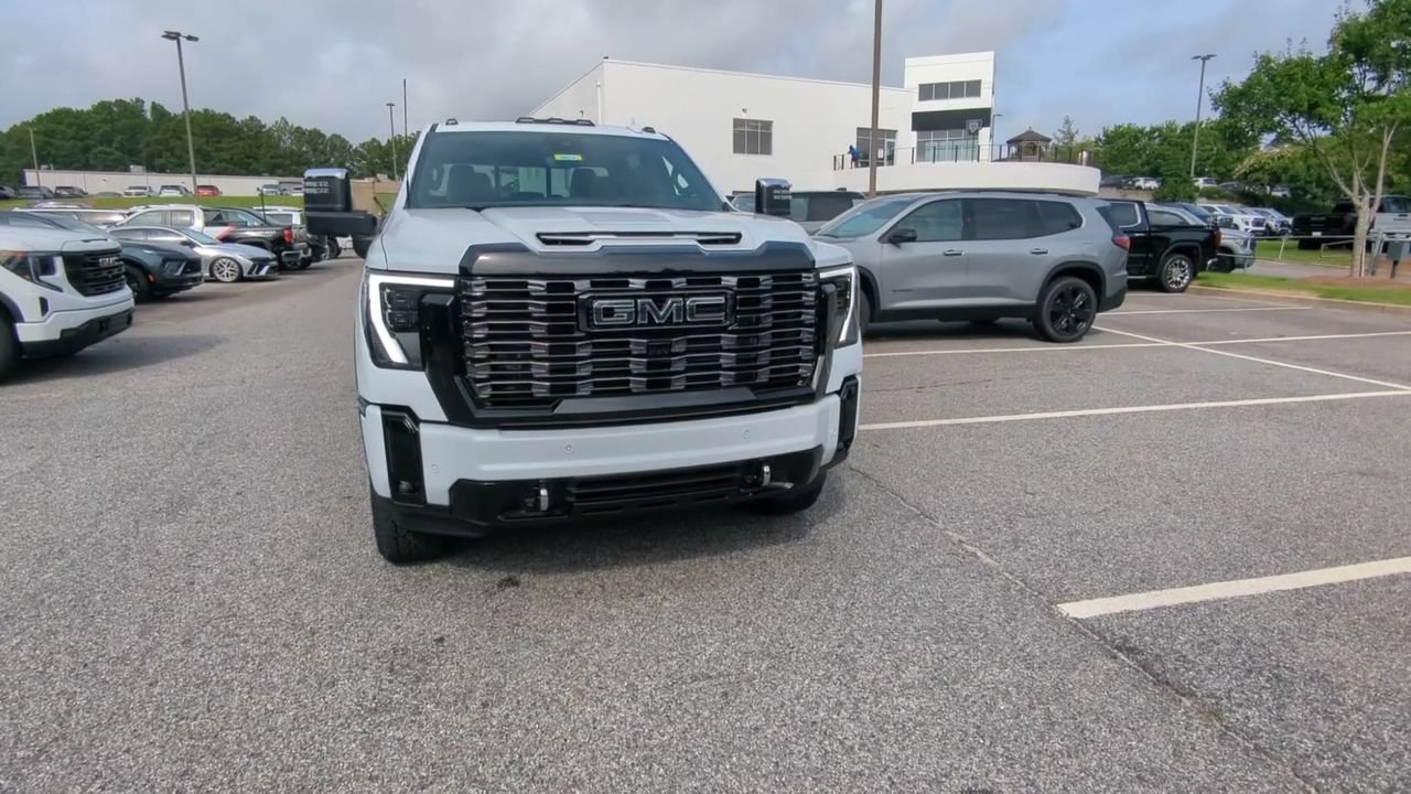 New 2026 Glacier White Tricoat GMC Denali Ultimate image 3