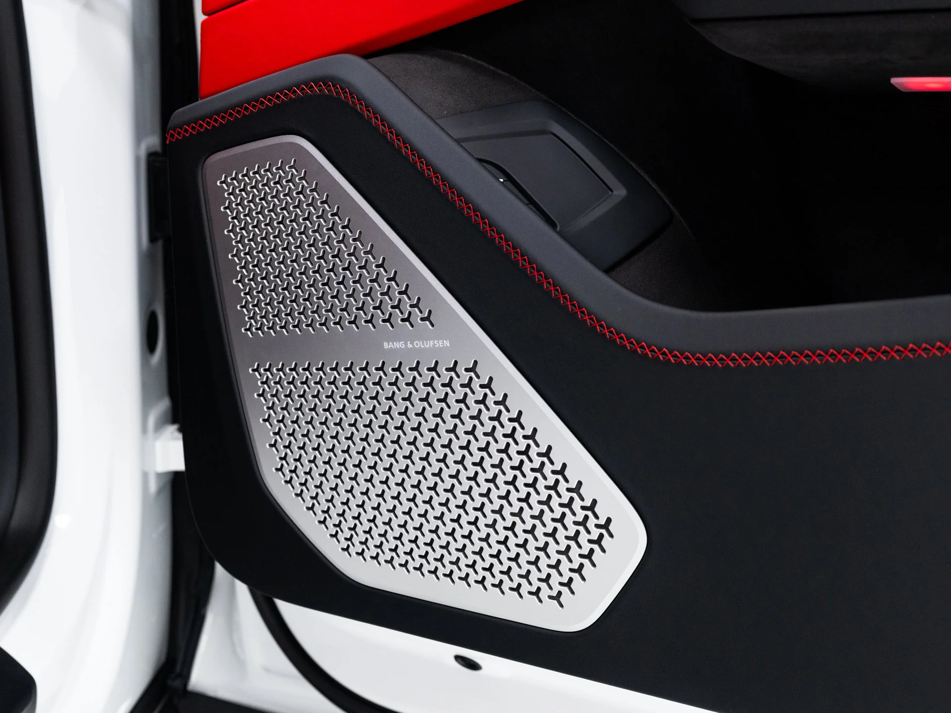 Used 2025  Lamborghini SE image 61