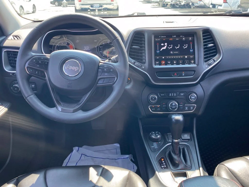 Used 2022 Black Jeep Trailhawk image 8