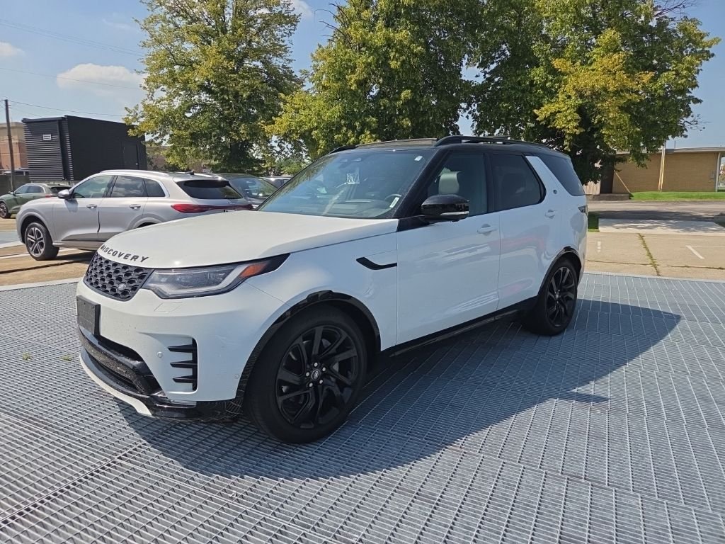 2023 Land Rover Discovery S R Dynamic's photo
