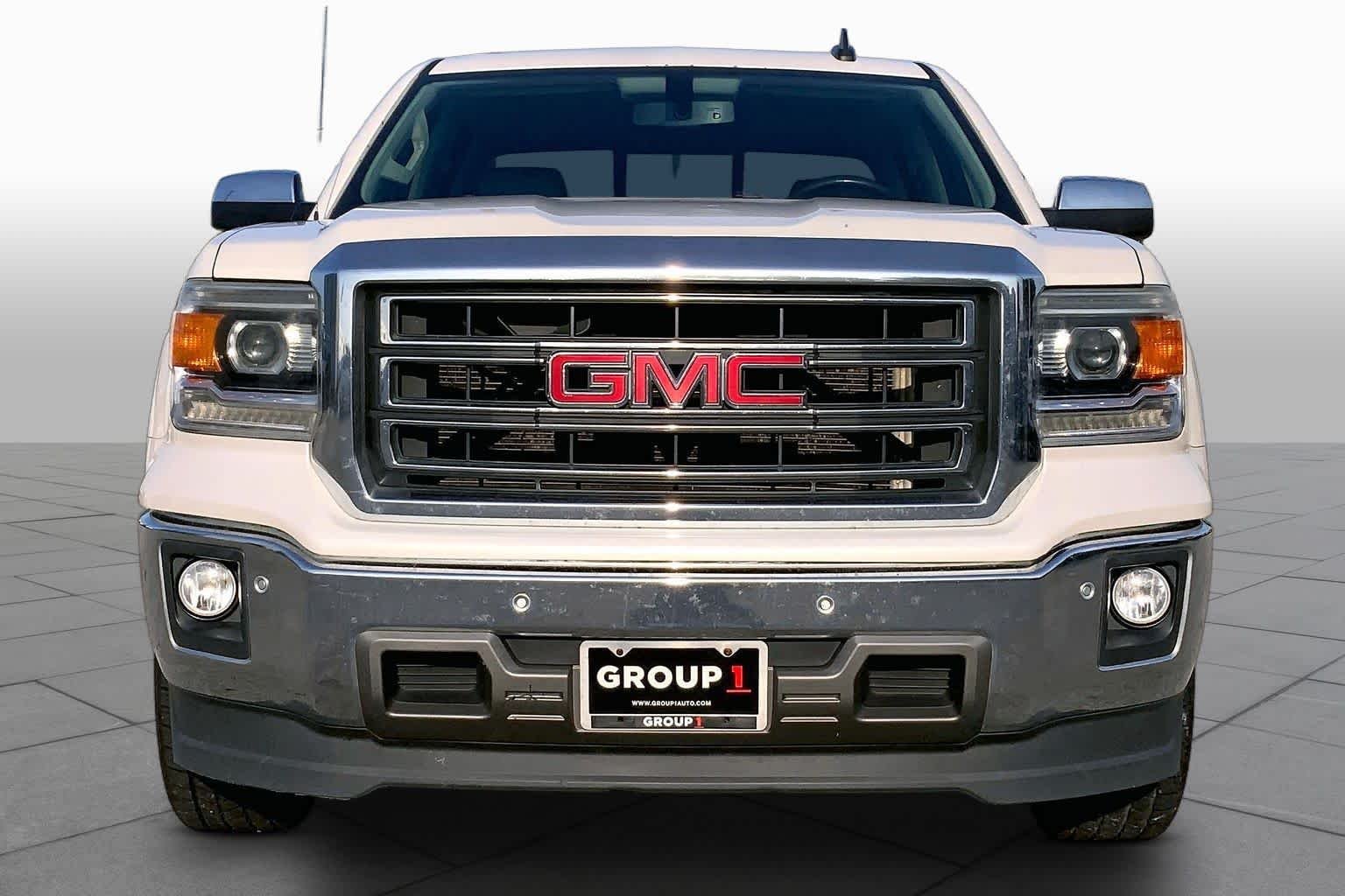 Used 2015 White Diamond Tricoat GMC SLT image 3