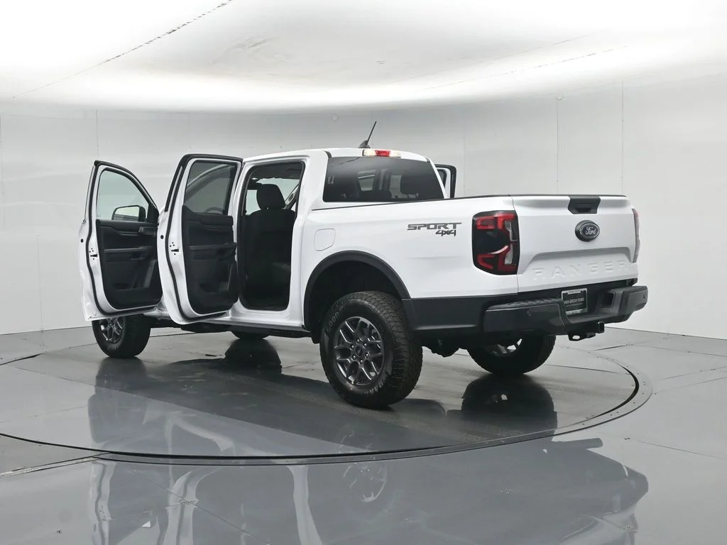 New 2026 Oxford White Ford XLT image 31