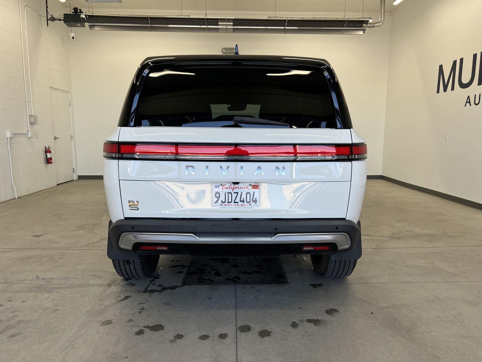 Used 2023 Glacier White Rivian Adventure image 3