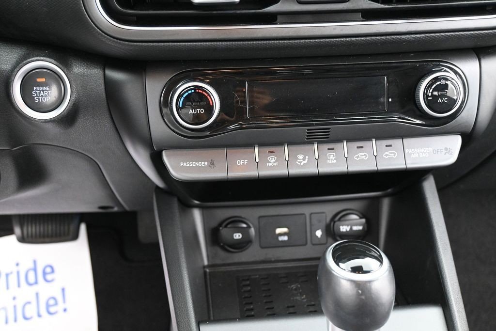 Used 2022 Lunar Hyundai Limited DCT FWD image 11