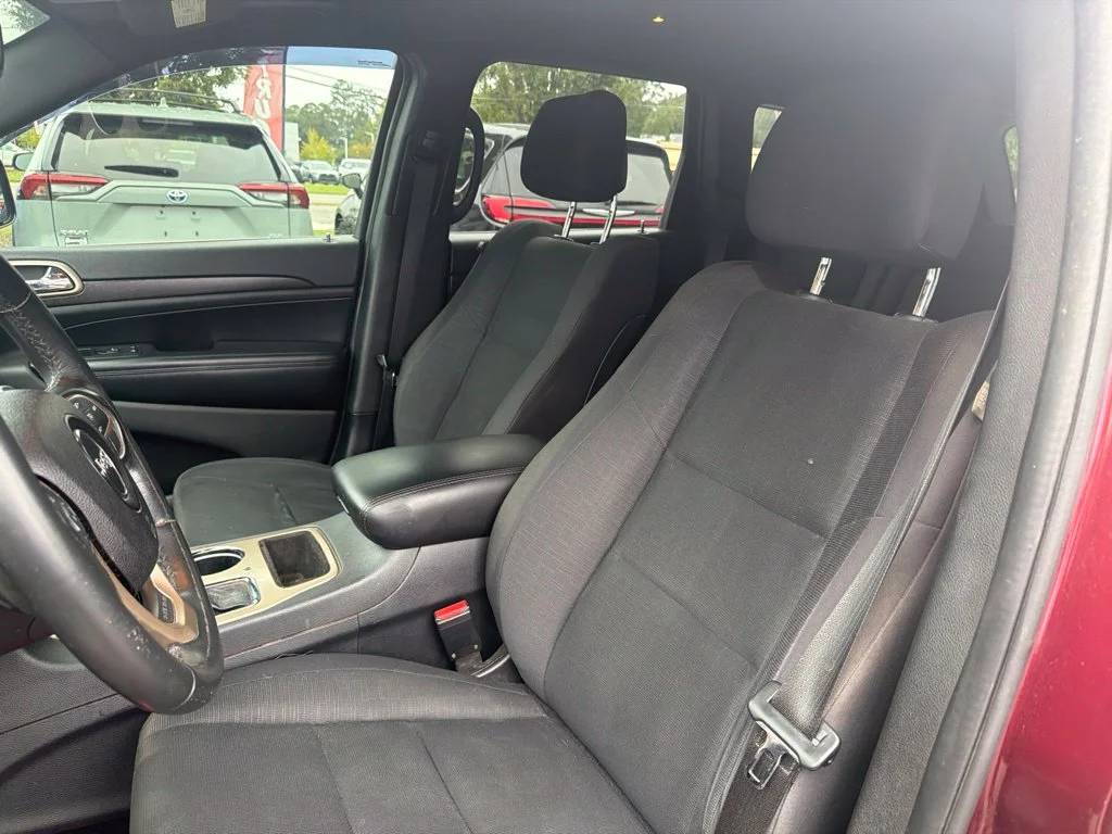 Used 2016 Red Jeep Laredo image 14