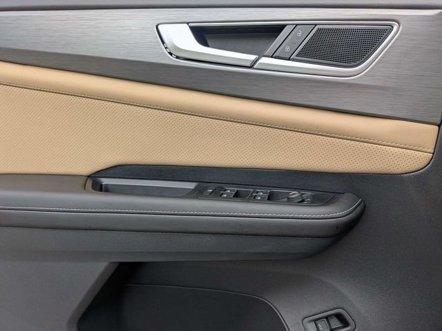 New 2026 White Volkswagen 2.0T SE w/Technology image 27