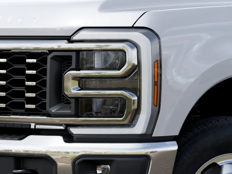 New 2027 Oxford White Ford F-350® Lariat® image 30