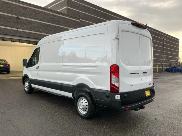 New 2026 Oxford White Ford Base image 6