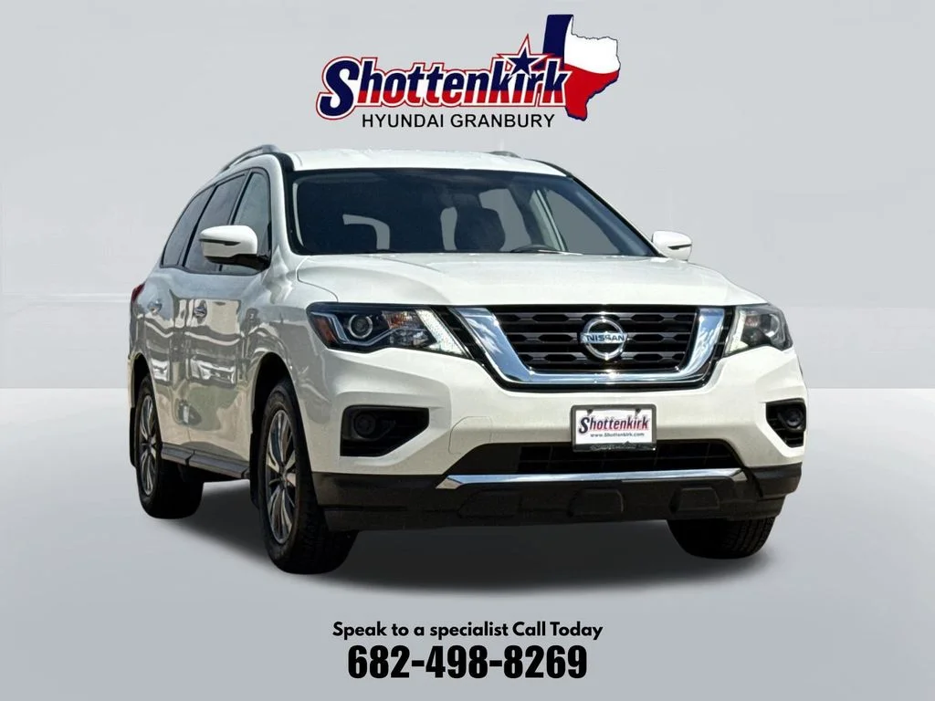 Used 2020 Glacier White Nissan S image 3