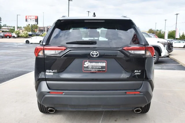 Used 2025 Black Toyota XLE image 6