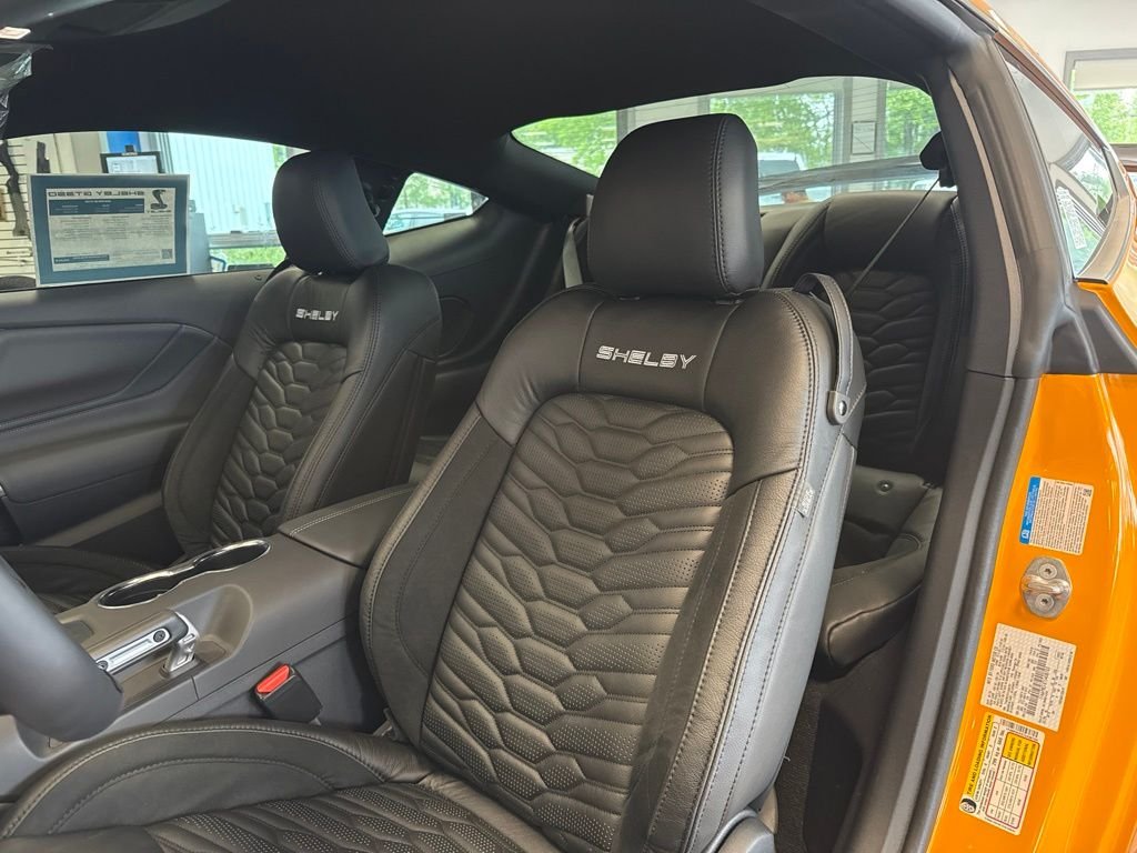 New 2026 Orange Fury Metallic Tri-Coat Ford GT Premium image 9