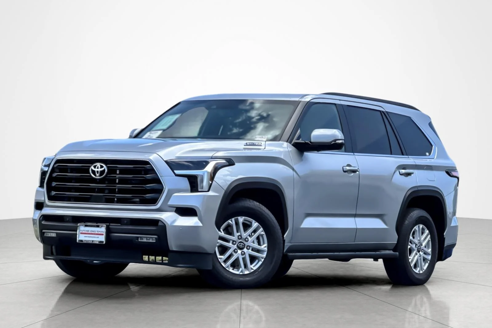 2026 Toyota Sequoia SR5 4WD i-FORCE MAX Hybrid's photo