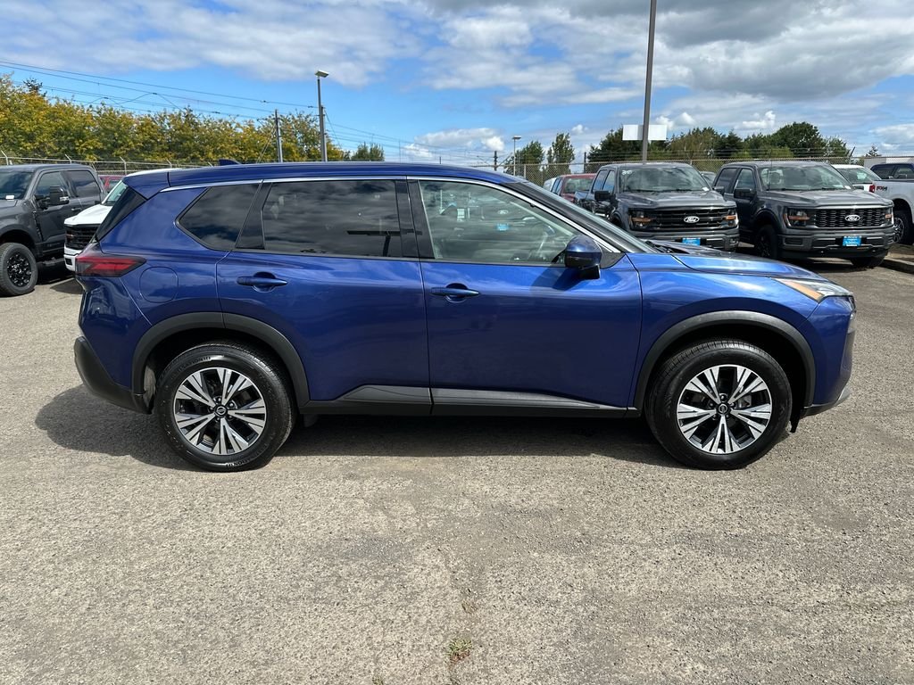 Used 2021 Blue Nissan SV image 7