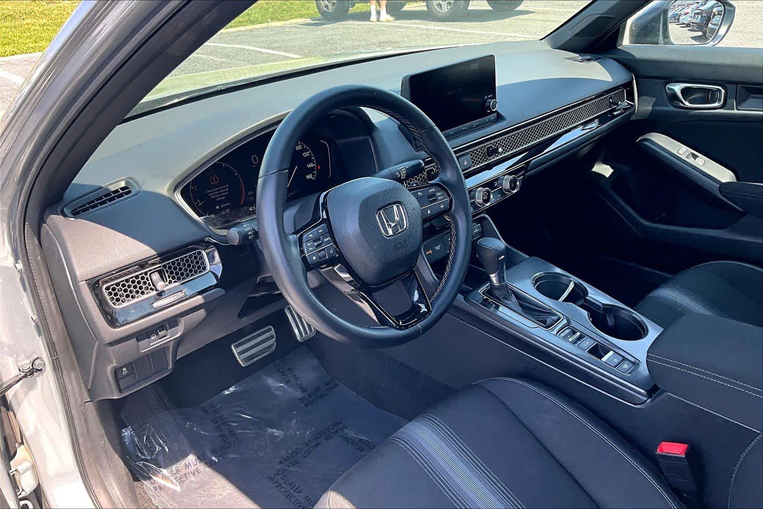 Used 2025 Solar Silver Metallic Honda Sport image 17