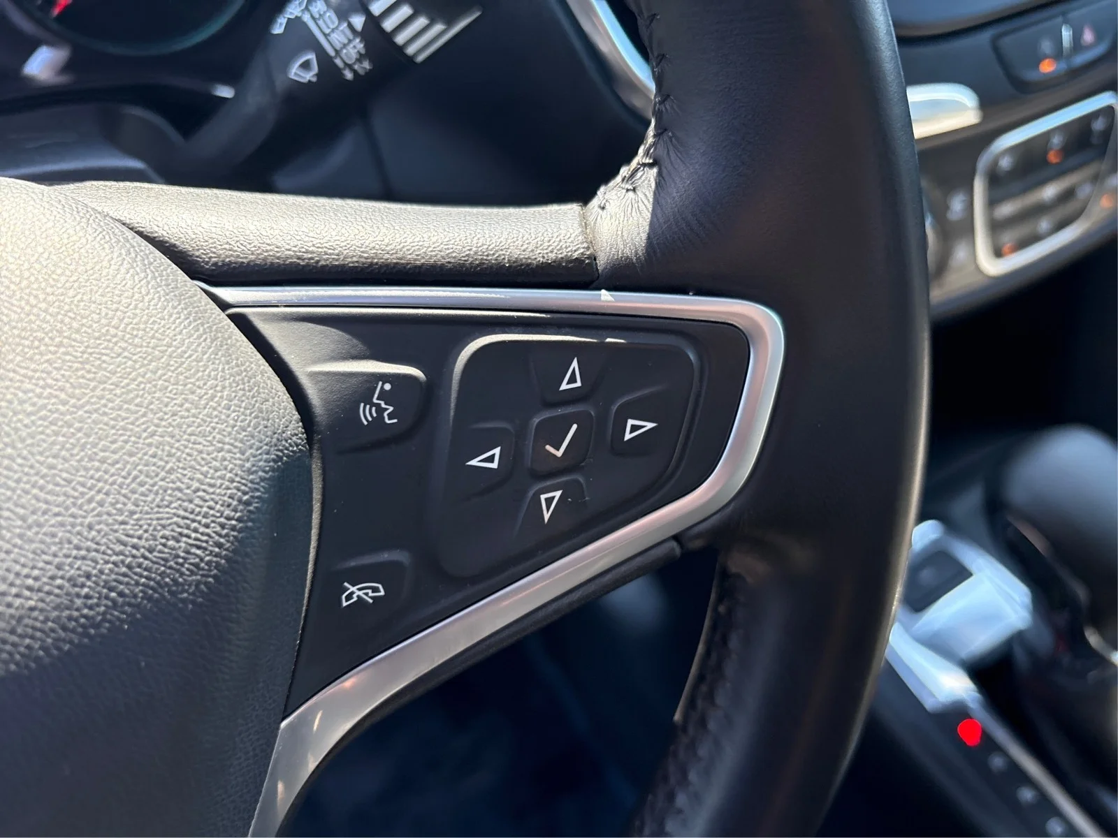 Certified Used 2022 White Chevrolet LT image 23