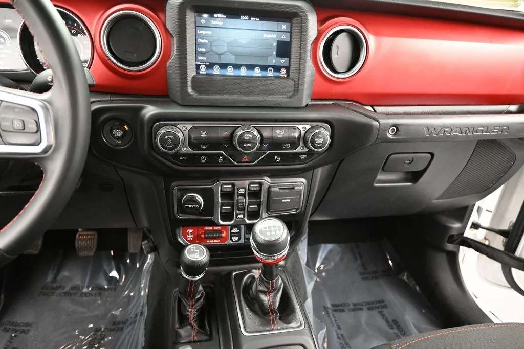 Used 2021 White Jeep Unlimited Rubicon image 19