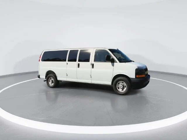Certified Used 2025 Summit White Chevrolet 1LS image 4