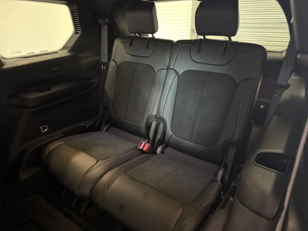Used 2025 Black Jeep Altitude image 16