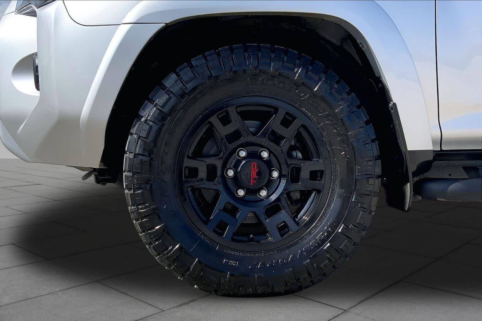 Used 2022 Classic Silver Metallic Toyota SR5 Premium image 11