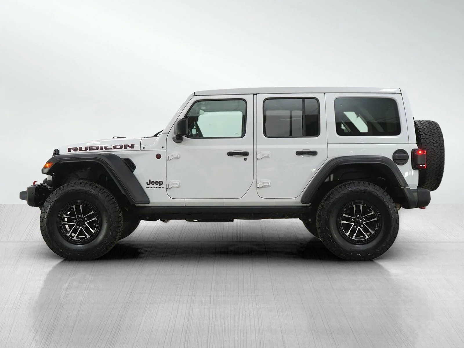 Used 2024 Jeep Wrangler 4-Door Rubicon with VIN 1C4RJXFG8RW153608 for sale in Hopkins, Minnesota