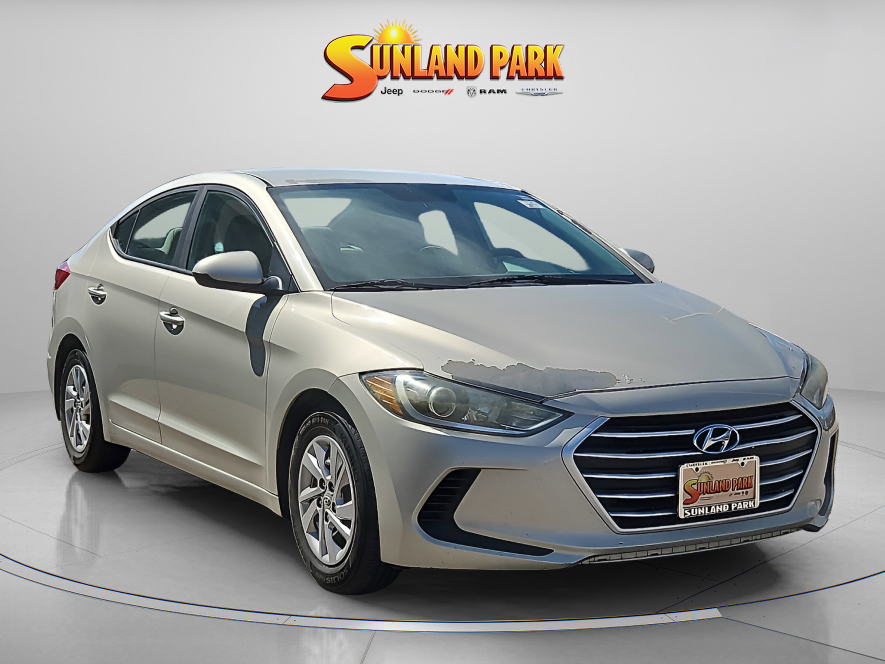Used 2017 Mineral Beige Hyundai SE image 1