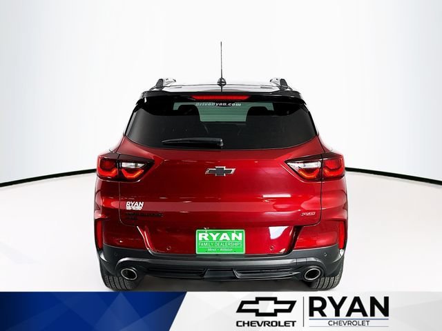Used 2025 Crimson Metallic Chevrolet RS image 6