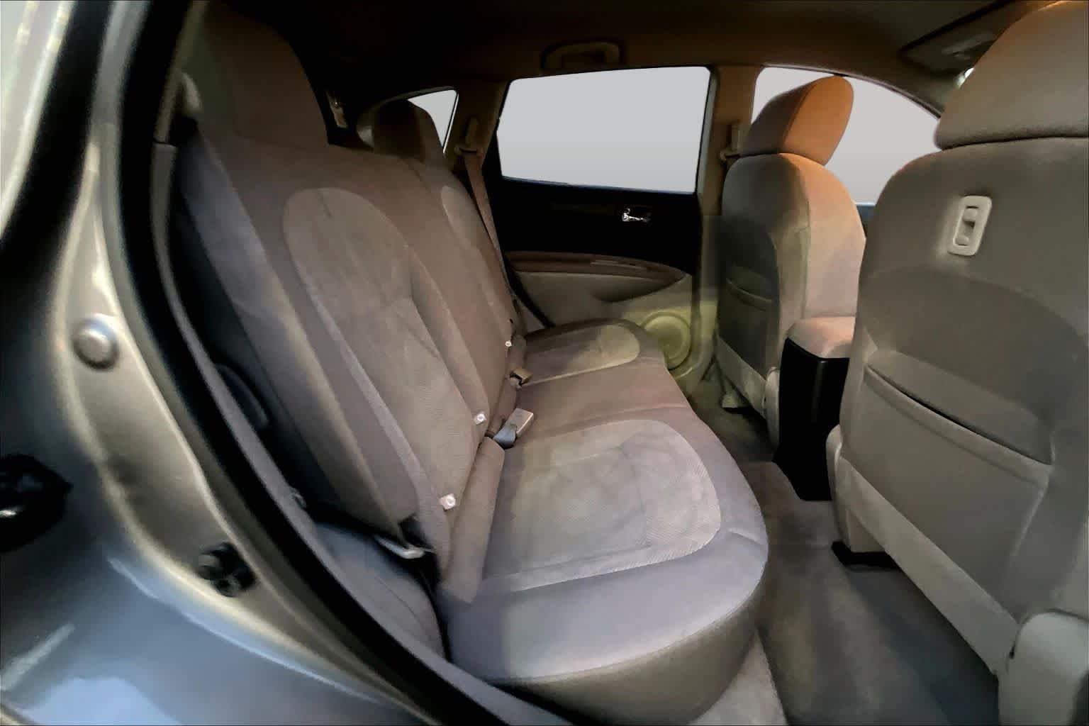 Used 2012 Platinum Graphite Nissan S image 21