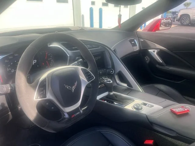 Used 2018 Red Chevrolet Z06 image 11