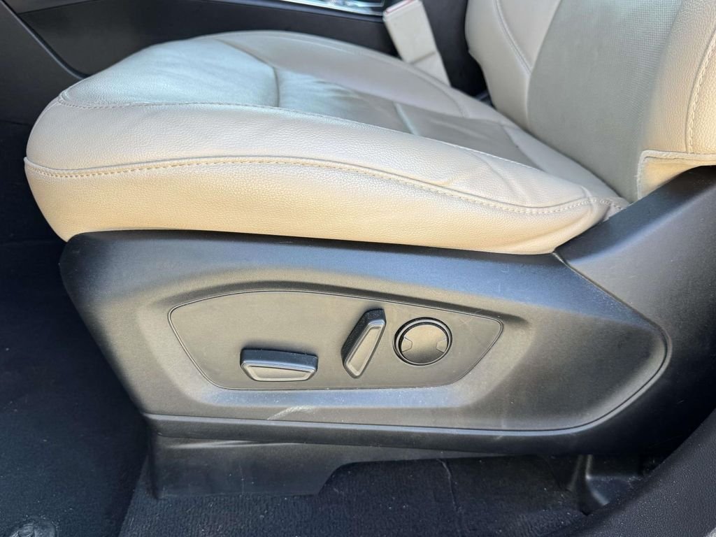 Used 2022 Black Ford Limited image 19