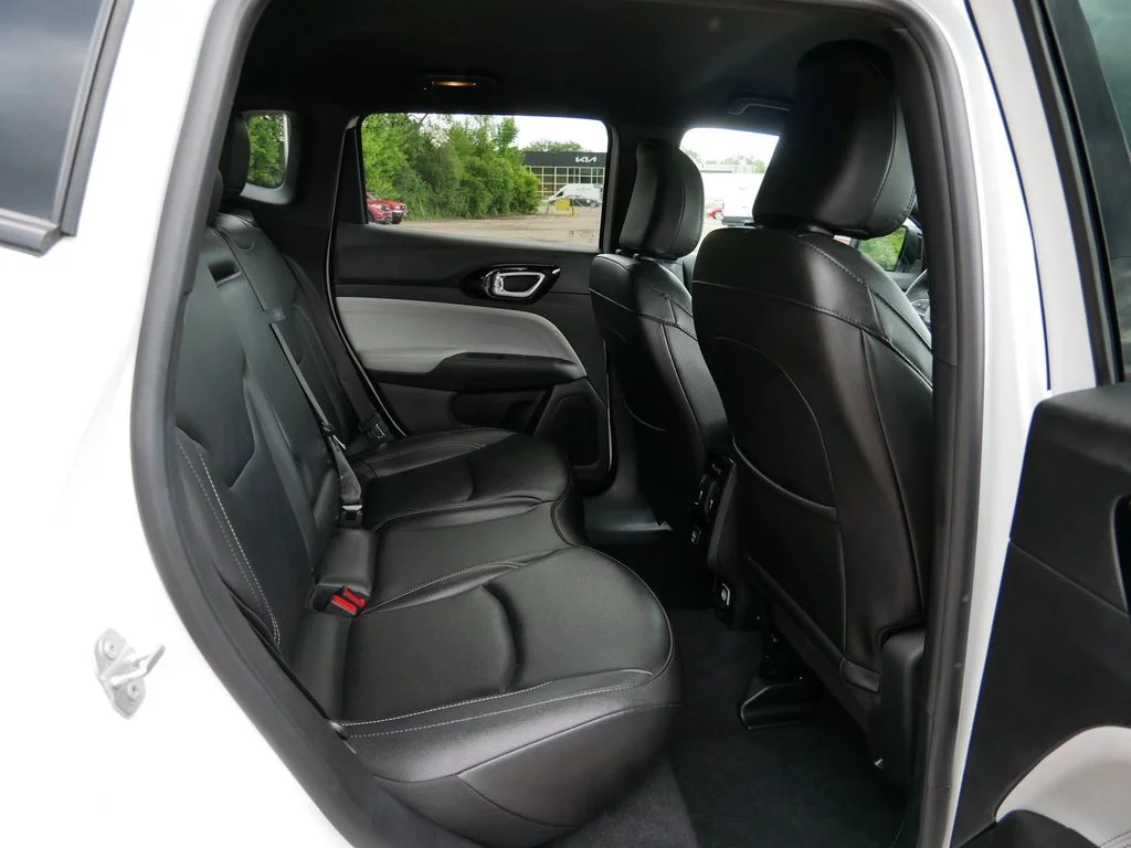 2025 Jeep Compass Limited - Photo 9