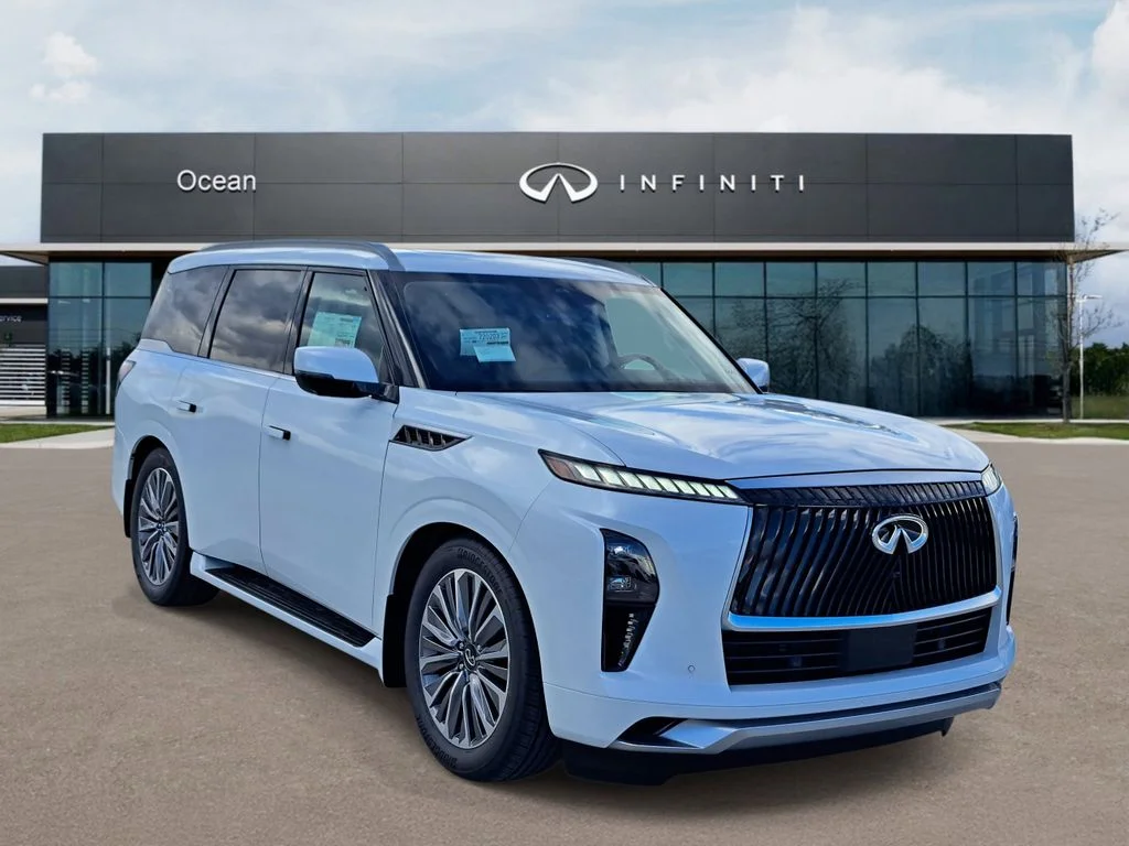 New 2026 RADIANT WHITE INFINITI Luxe 2WD image 2