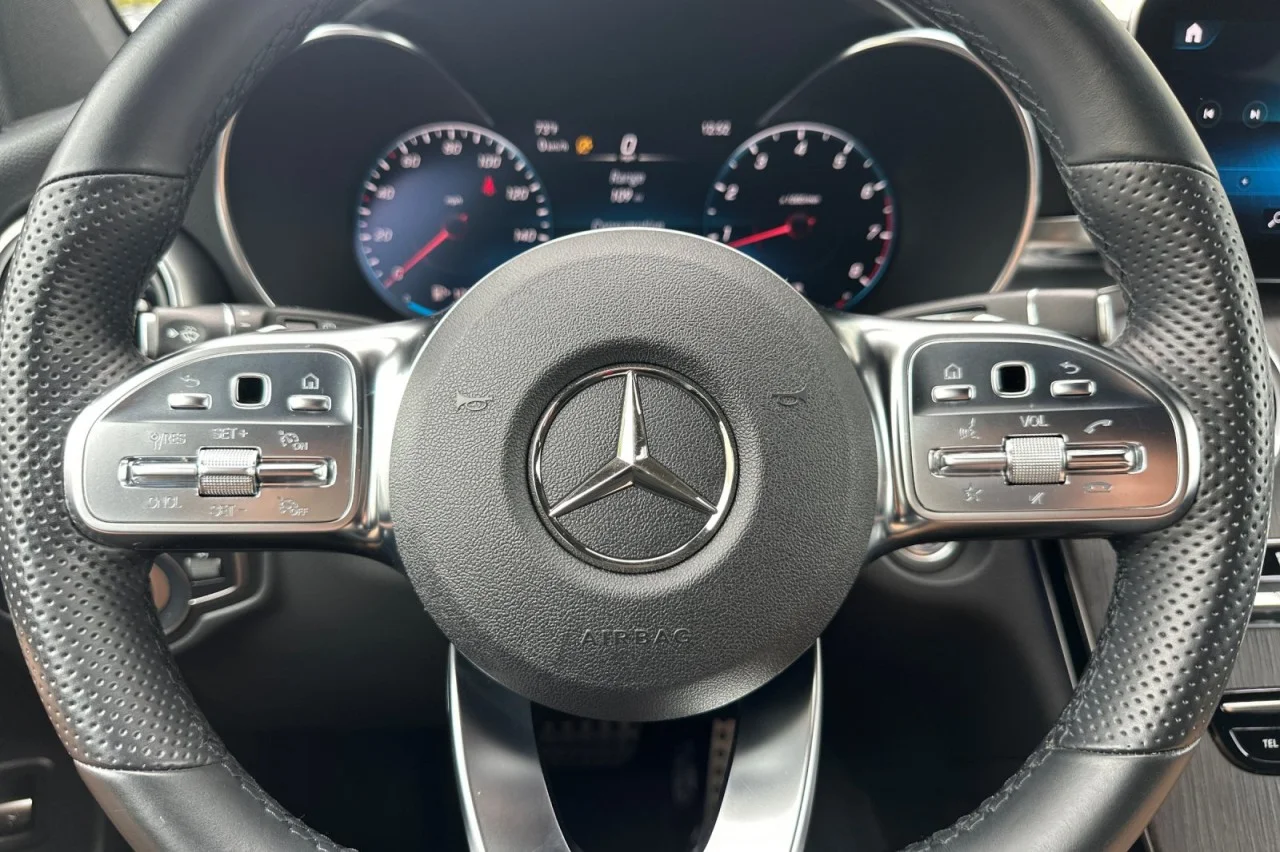 Used 2022 Mojave Silver Metallic Mercedes-Benz GLC 300 image 22