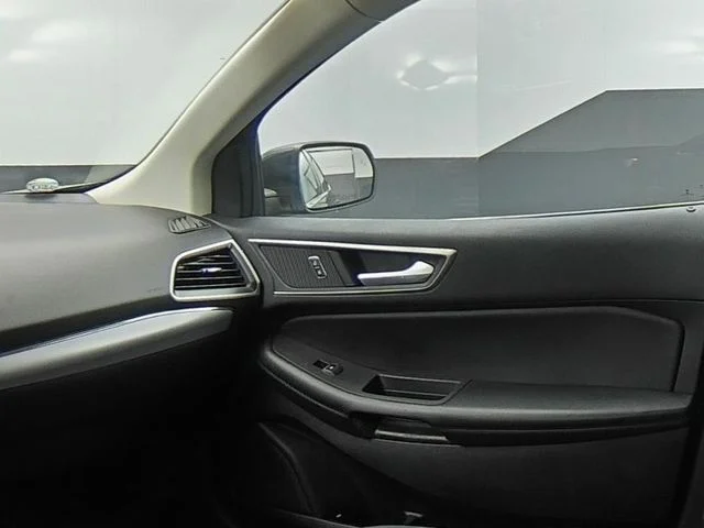 Used 2022 Blue Ford SEL image 40