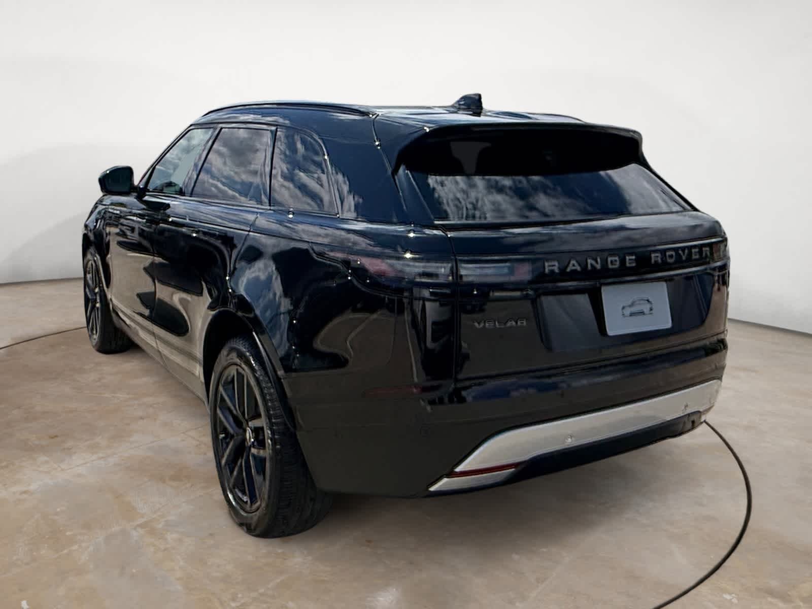 New 2026 Santorini Black Land Rover S image 3