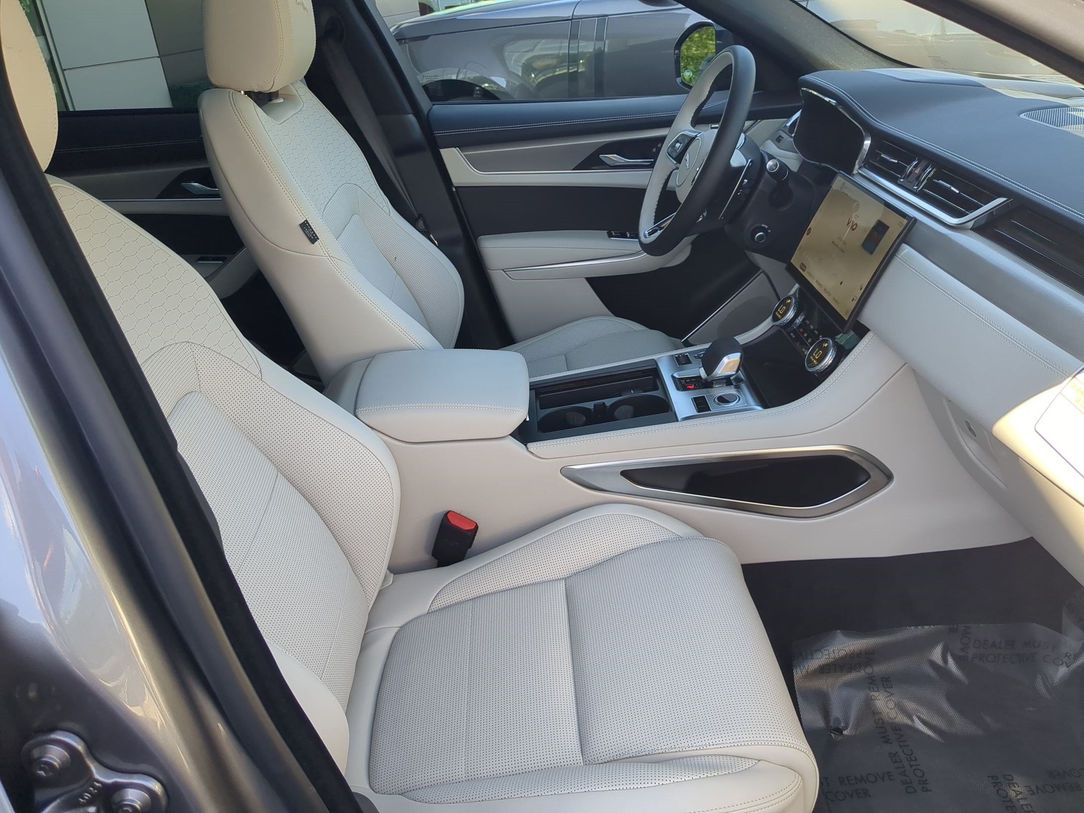 2026 Jaguar F-Pace R-Dynamic S - Photo 30