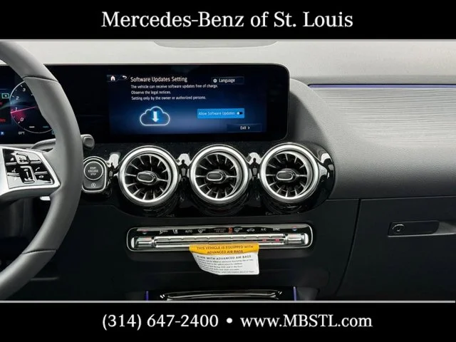 New 2026 Mountain Grey Metallic Mercedes-Benz GLA 250 image 9