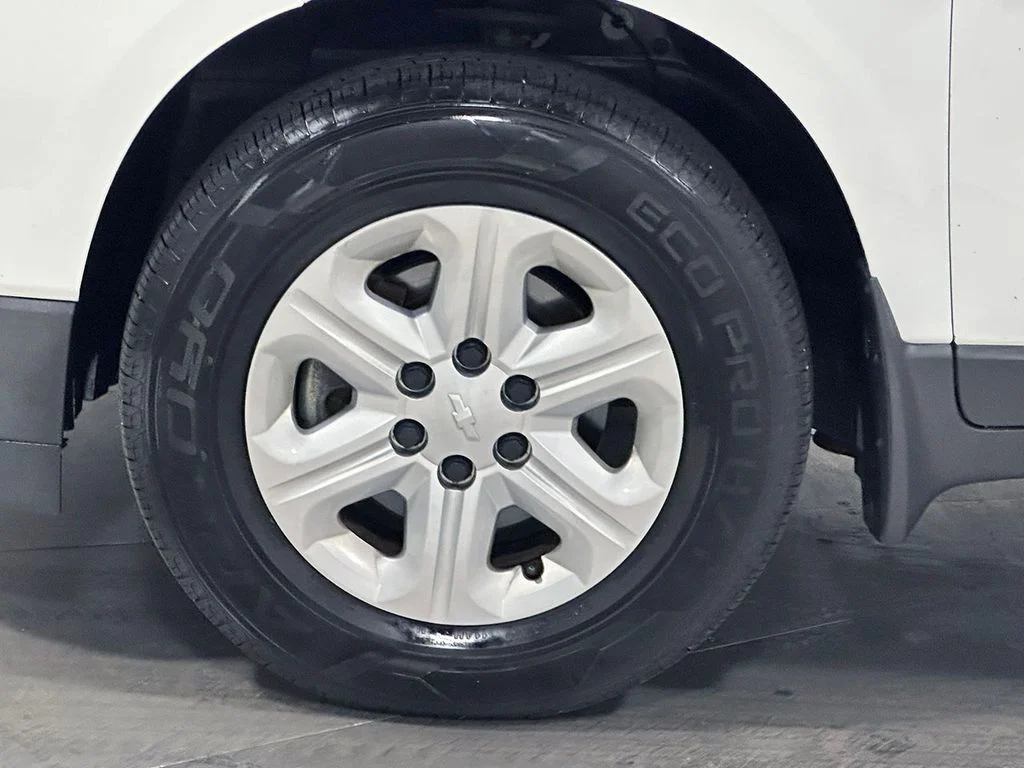 Used 2017 White Chevrolet LS image 16