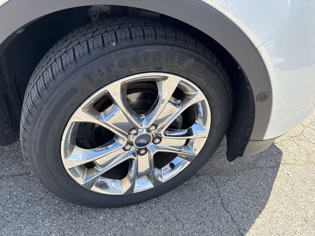 Used 2013 White Platinum Ford SEL image 15