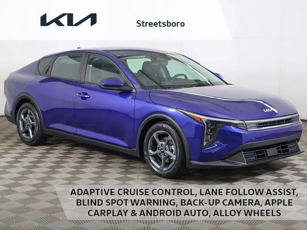 2025 Kia K4 LXS AT's photo
