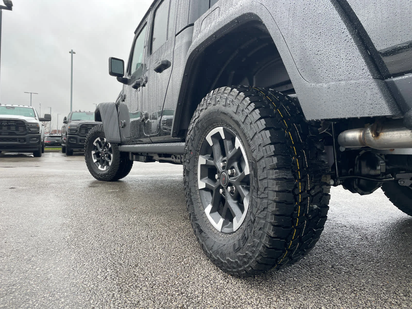 New 2026 Black Clear-Coat Exterior Paint Jeep Rubicon X image 6