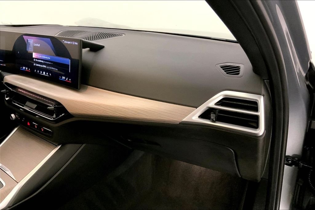 Used 2025 Skyscraper Grey Metallic BMW  image 23