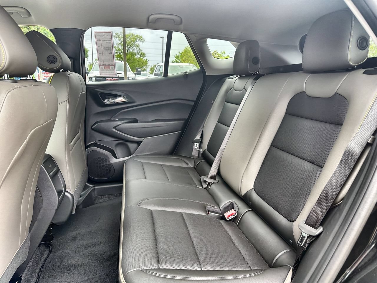 New 2026 Mosaic Black Metallic Chevrolet ACTIV image 20