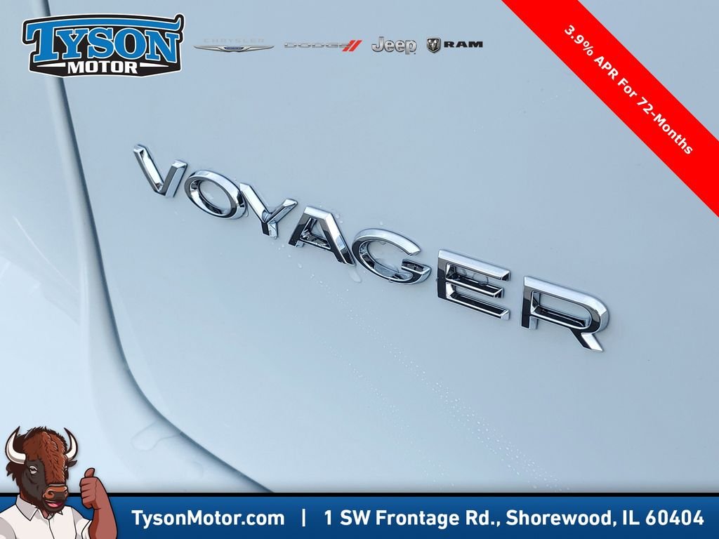 New 2026 Bright White Clear-Coat Exterior Paint Chrysler LX image 6