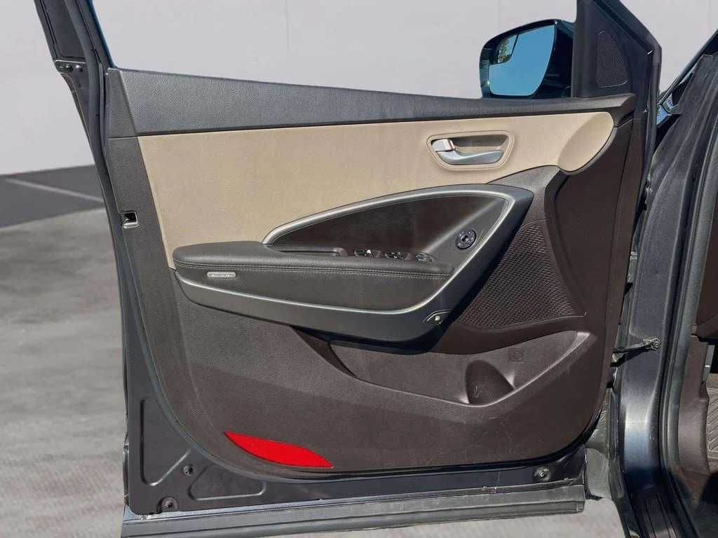 Used 2018 Platinum Graphite Hyundai 2.4 Base image 21