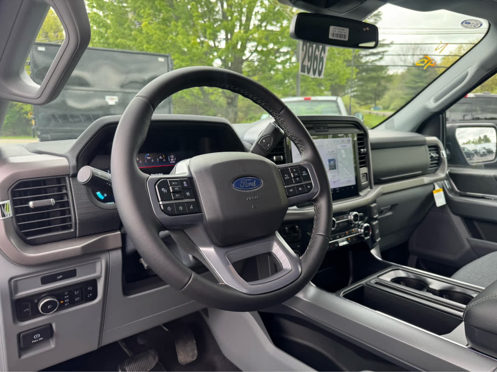 New 2026 Carbonized Gray Metallic Ford XLT image 15