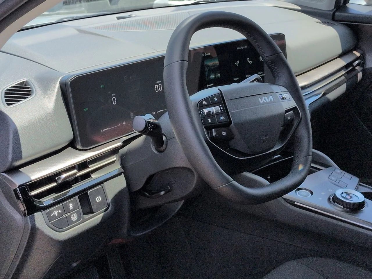 New 2026 Wolf Gray Kia S image 10
