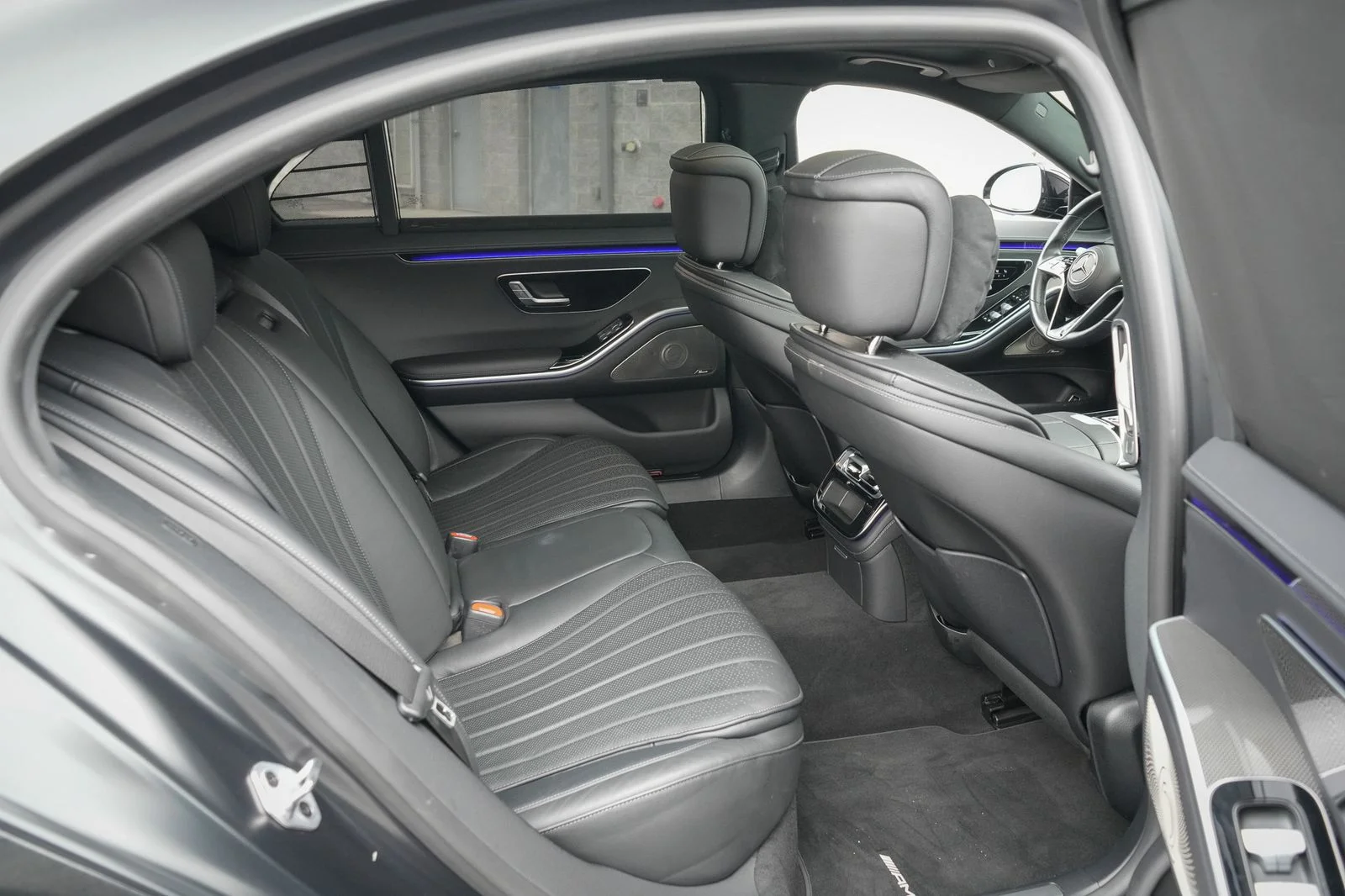 Used 2023 Black Mercedes-Benz S 580e image 37