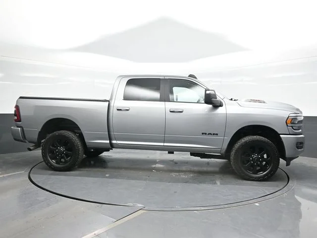 Used 2023 Silver Ram Laramie image 8