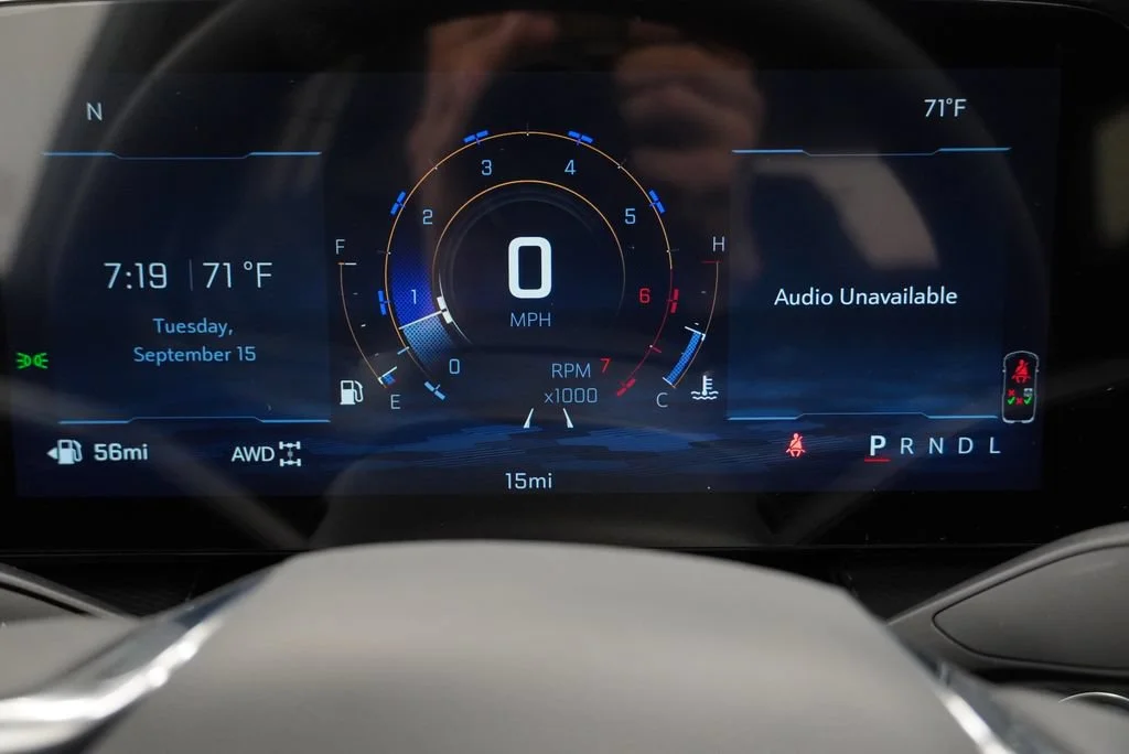 New 2027 Summit White Chevrolet LT image 15